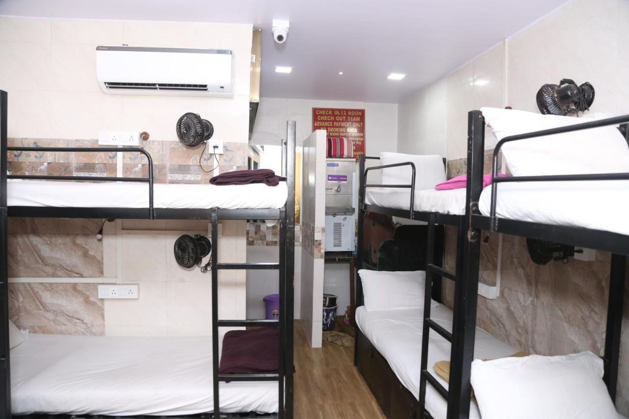 New Super Dormitory Bombay Eksteriør billede
